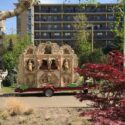 Draaiorgel fleurt Akropolis op