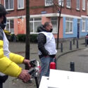 Mee met Angelo en Said op de ‘coronabakfiets’ in Hillesluis/Feijenoord